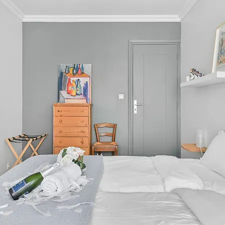 Elegant Parisien Avec Double Balcon شقة