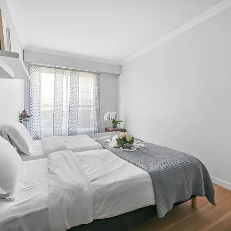 Elegant Parisien Avec Double Balcon شقة باريس