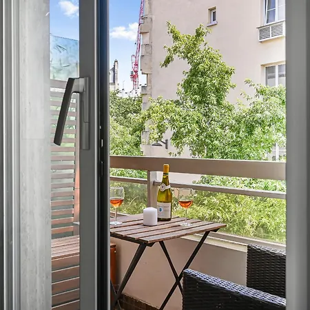 Elegant Parisien Avec Double Balcon شقة باريس